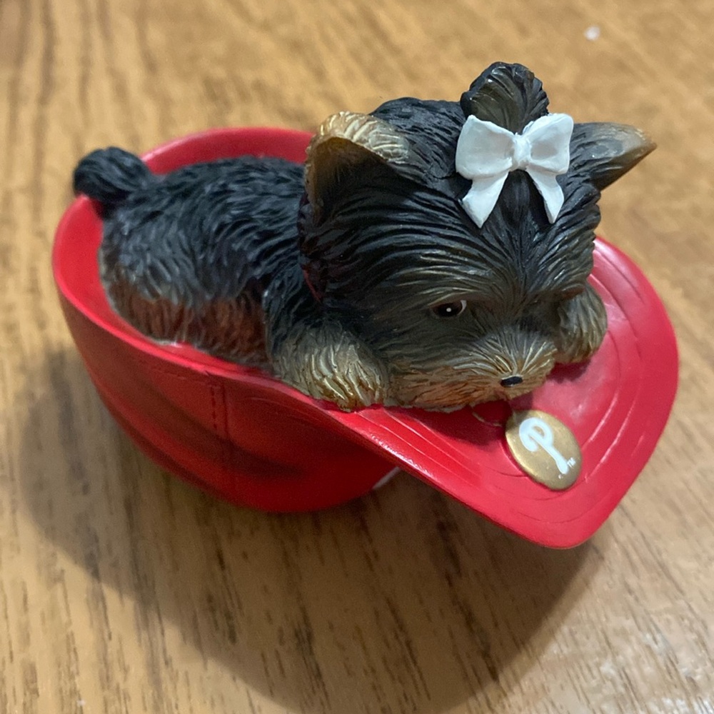 “Paws-itively” Furry Best Phillies Fan collection